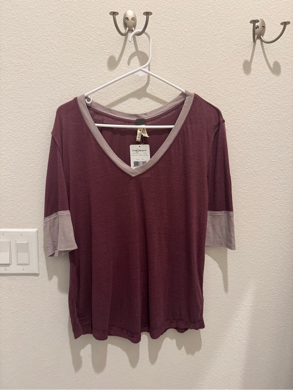 Free People Mauve V-Neck Short Sleeve Tee